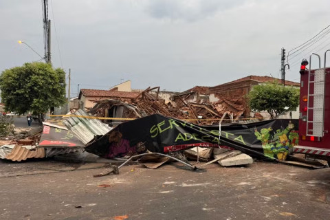 Depósito de bebidas explode em Rio Preto