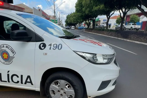 Suspeito de matar homem encontrado morto nesta manhã é preso e levado para a Delegacia